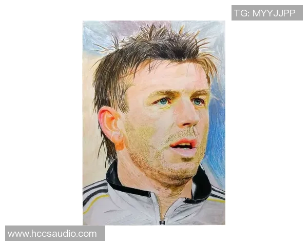 足球明星手绘画展现C罗的激情与荣耀，艺术与运动的完美结合