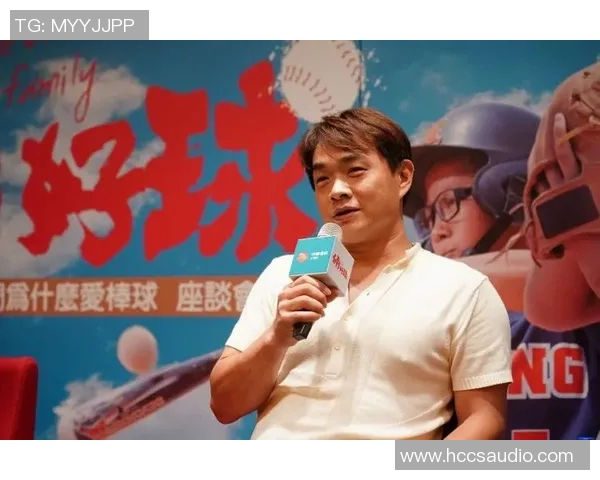 韩国足球界的幽默之星揭秘他如何用笑声赢得比赛和球迷的心